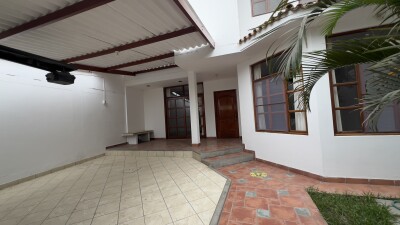 CASA En Urb. El Chipe