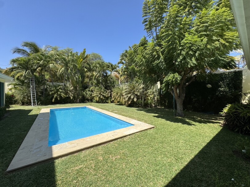 CASA En Urb. Cocos del Chipe-24