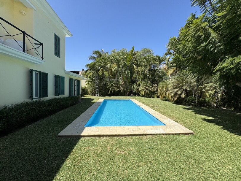 CASA En Urb. Cocos del Chipe-21