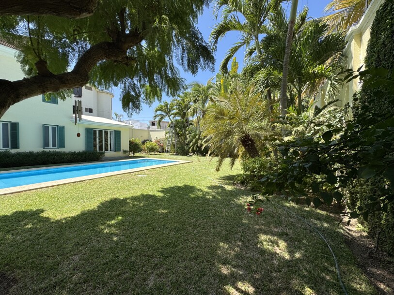 CASA En Urb. Cocos del Chipe-20