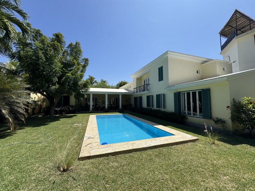 CASA En Urb. Cocos del Chipe-2