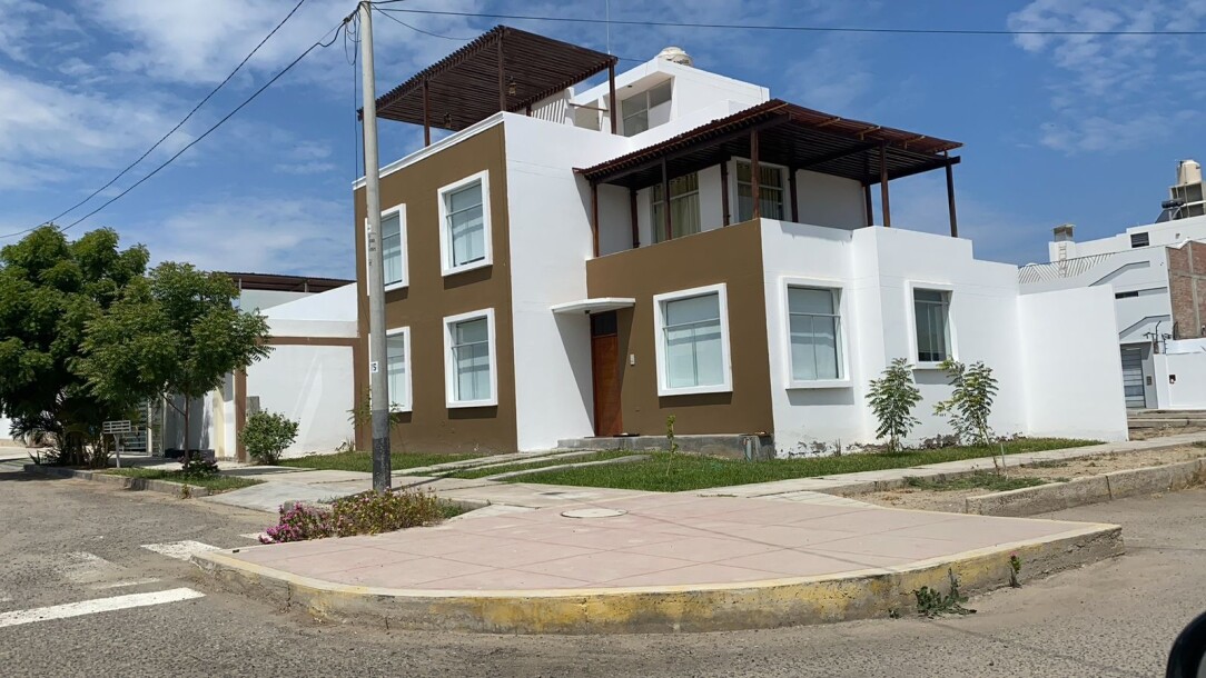 CASA en Urb. Los Corales 1-1