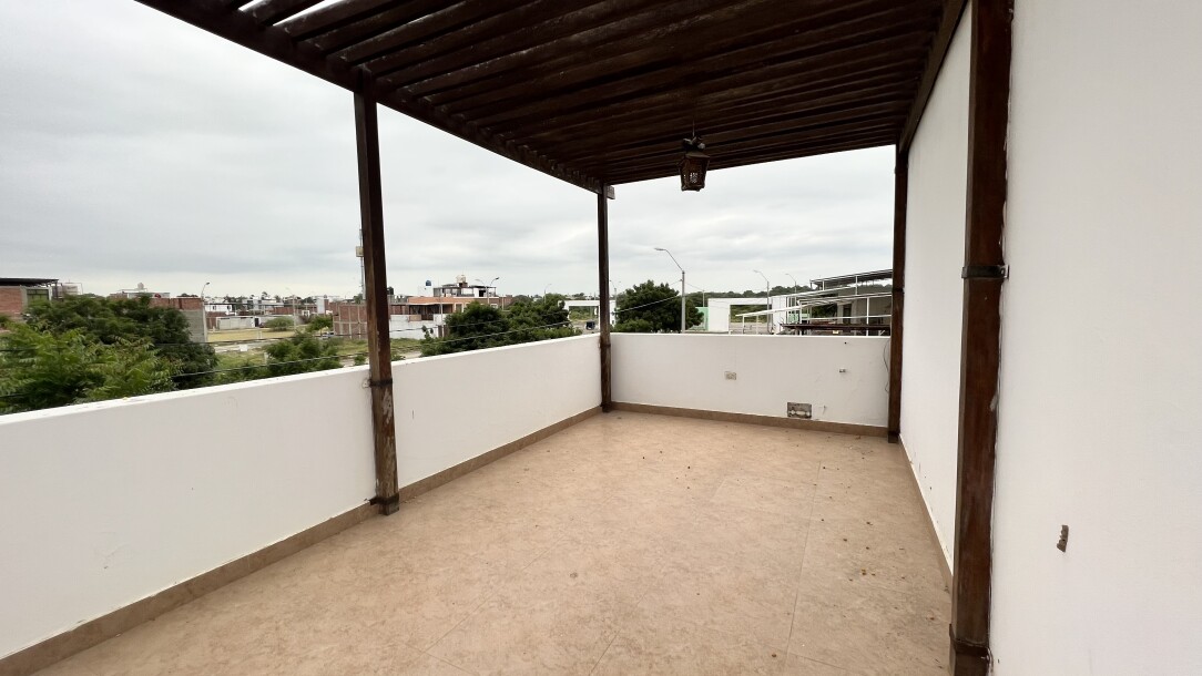 CASA en Urb. Los Corales 1-17