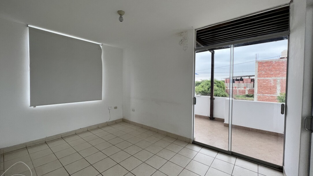 CASA en Urb. Los Corales 1-16