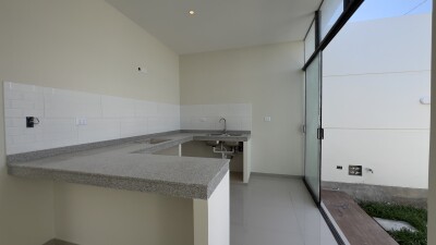 CASA DE ESTRENO En Alameda de Miraflores