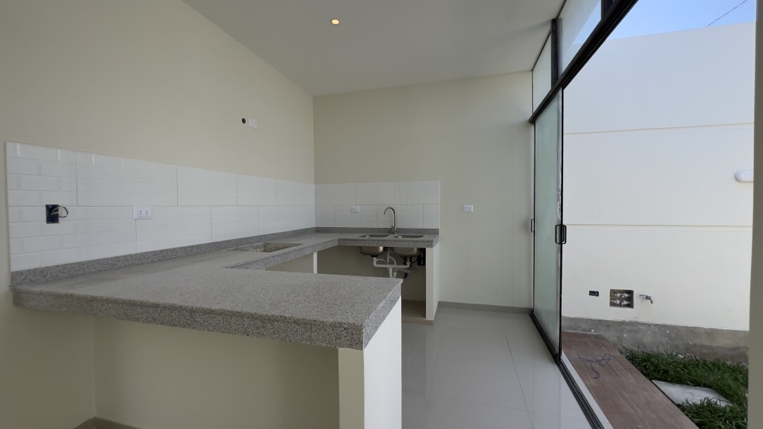 CASA DE ESTRENO En Alameda de Miraflores-6