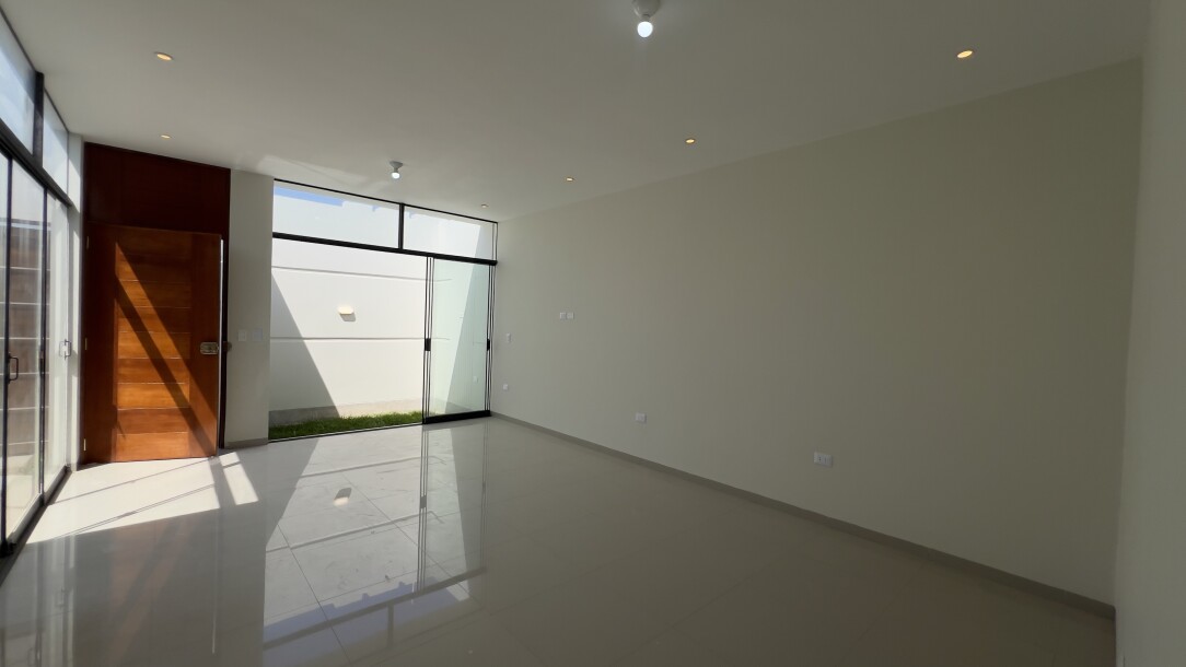 CASA DE ESTRENO En Alameda de Miraflores-2