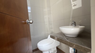 CASA DE ESTRENO En Alameda de Miraflores