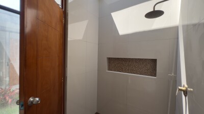 CASA DE ESTRENO En Alameda de Miraflores
