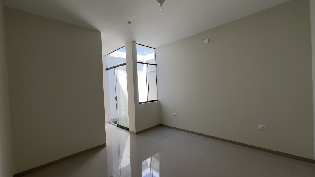 CASA DE ESTRENO En Alameda de Miraflores-8