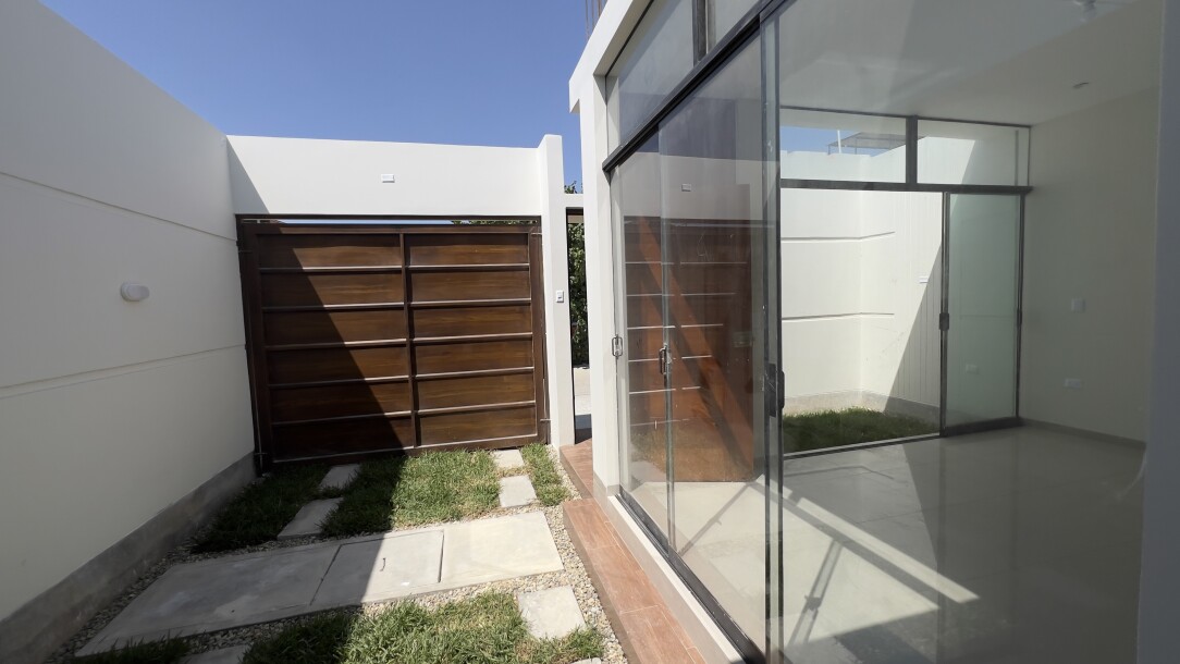 CASA DE ESTRENO En Alameda de Miraflores-20