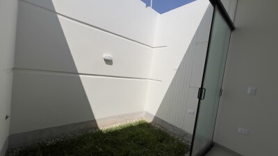 CASA DE ESTRENO En Alameda de Miraflores