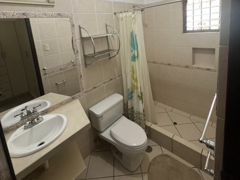 CASA En Urb. La Providencia-24