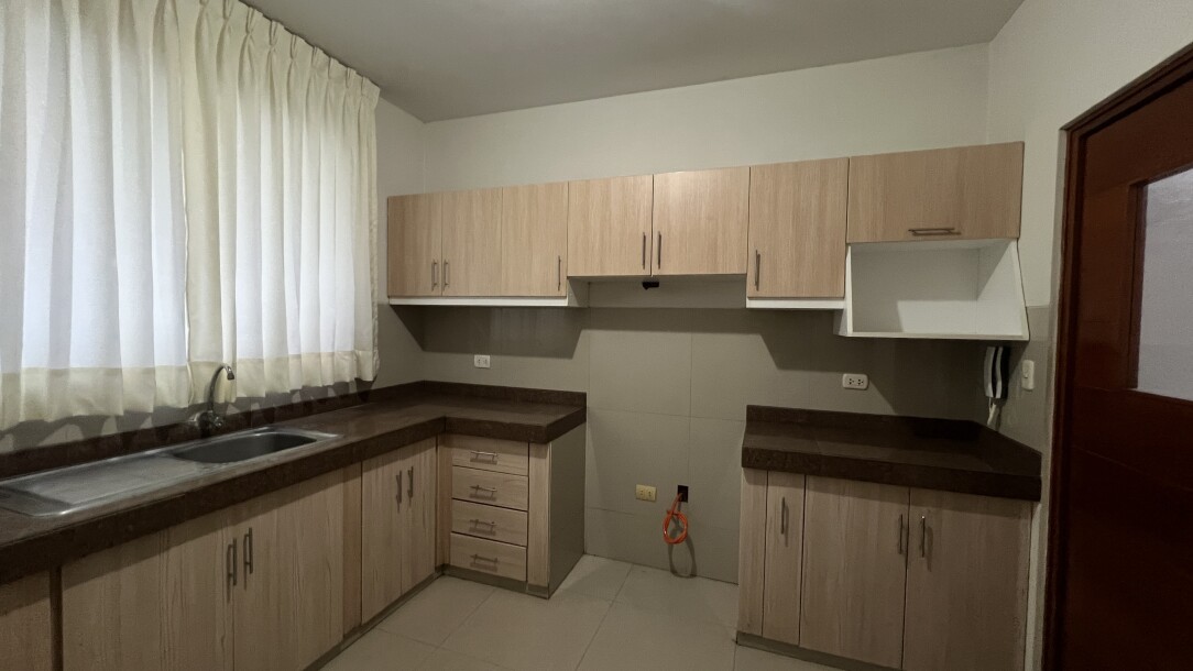 CASA En Condominio Privado, Urb. El Chipe-4