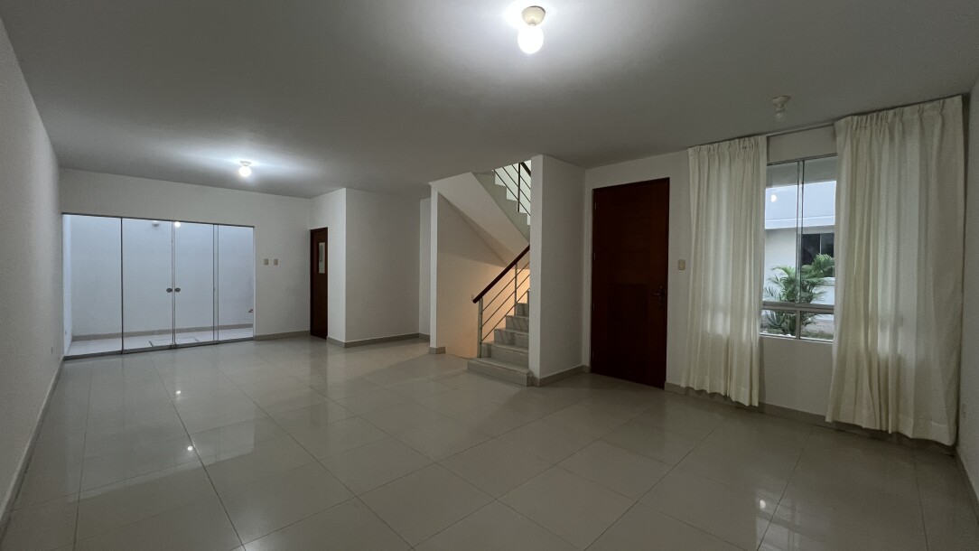 CASA En Condominio Privado, Urb. El Chipe-1