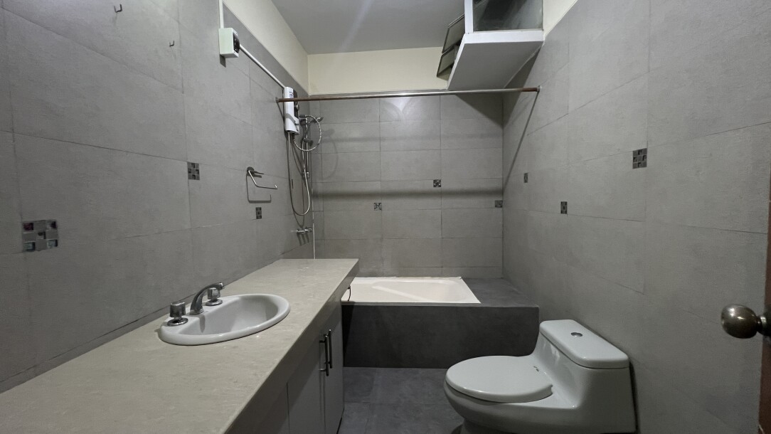 CASA En Condominio Privado, Urb. El Chipe-12