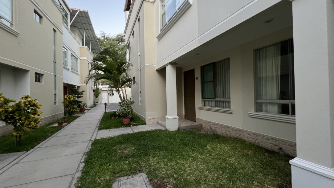 CASA En Condominio Privado, Urb. El Chipe-23
