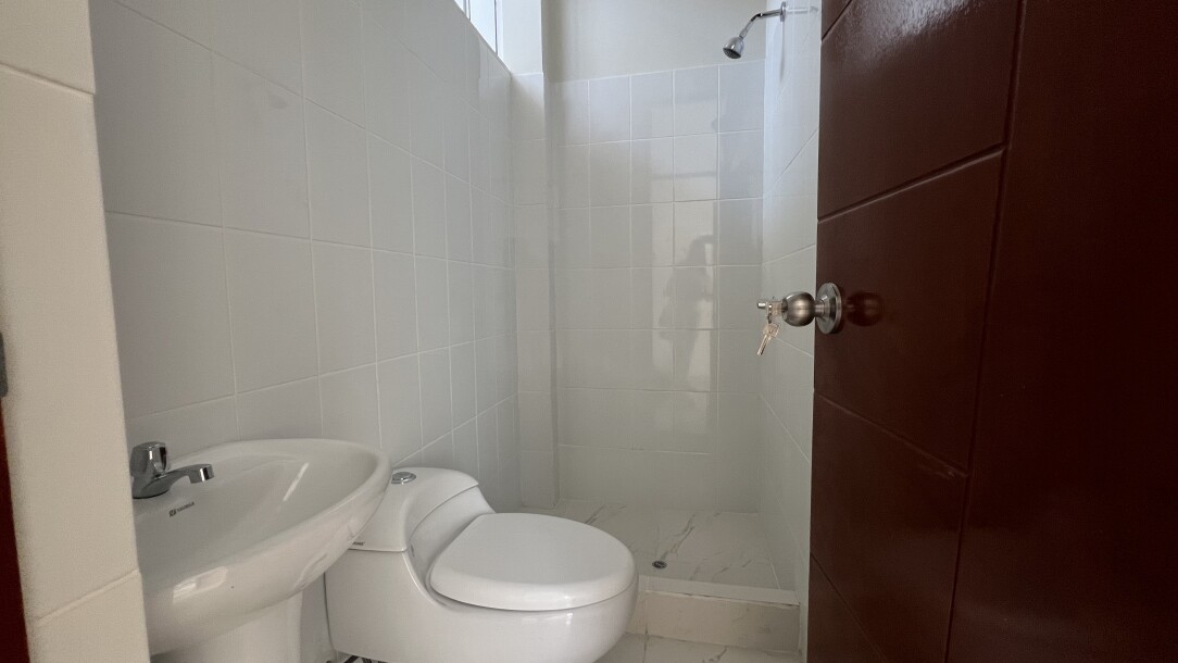 CASA en Condominio Los Altos del Chipe, Piura.-11
