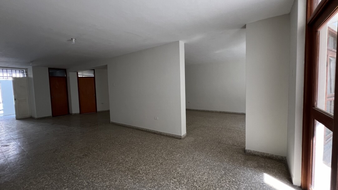 Casa En Urb. Lagunas del Chipe-5