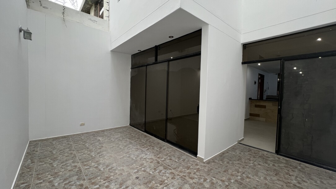 CASA En Urb. Lagunas del Chipe-6