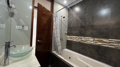 CASA En Urb. Lagunas del Chipe