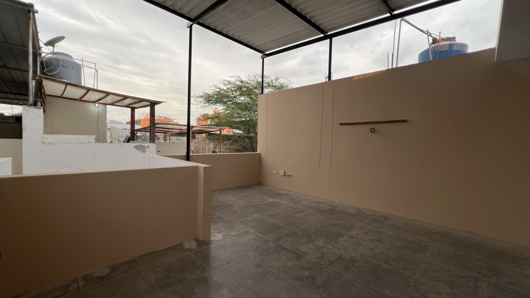 CASA En Urb. Lagunas del Chipe-17
