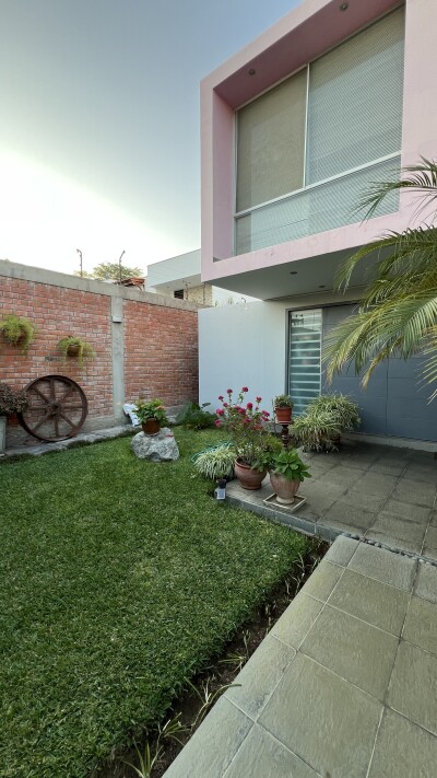 CASA En Urb. Loma Blanca