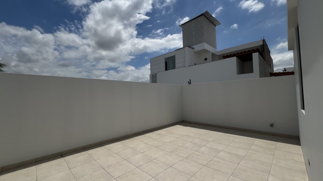 CASA con piscina En Urb. Quinta Ana María-28