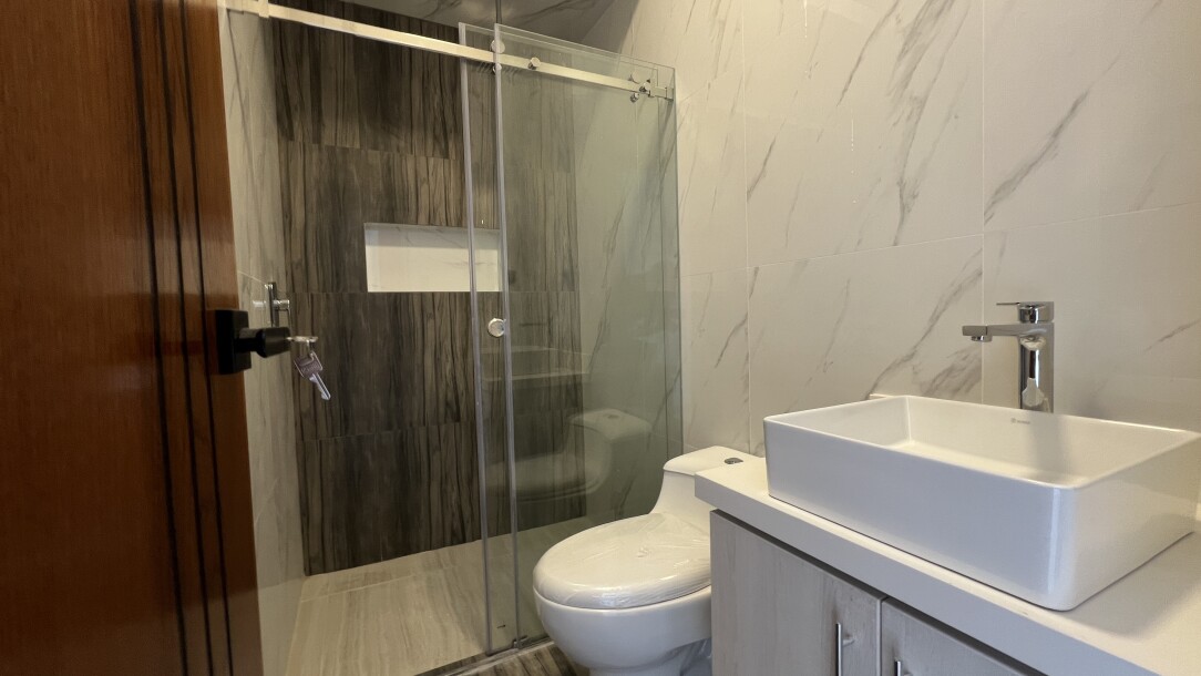 CASA con piscina En Urb. Quinta Ana María-18