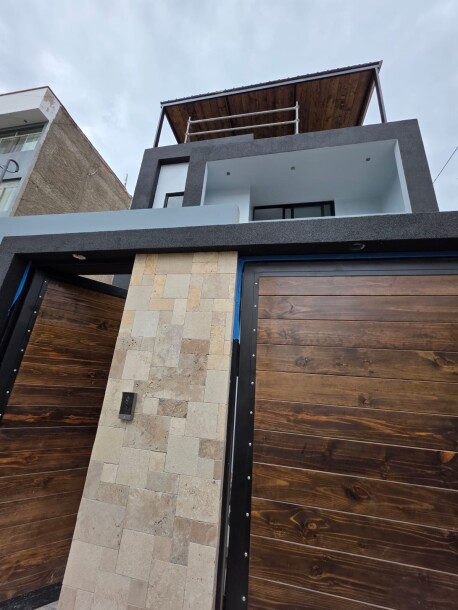 CASA DE ESTRENO Urb. Miraflores Country Club I-6