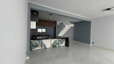 CASA DE ESTRENO Urb. Miraflores Country Club I