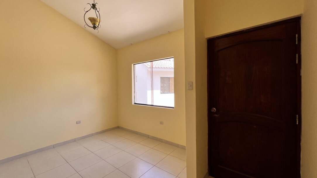 CASA En Urb. Los Cocos del Chipe-14