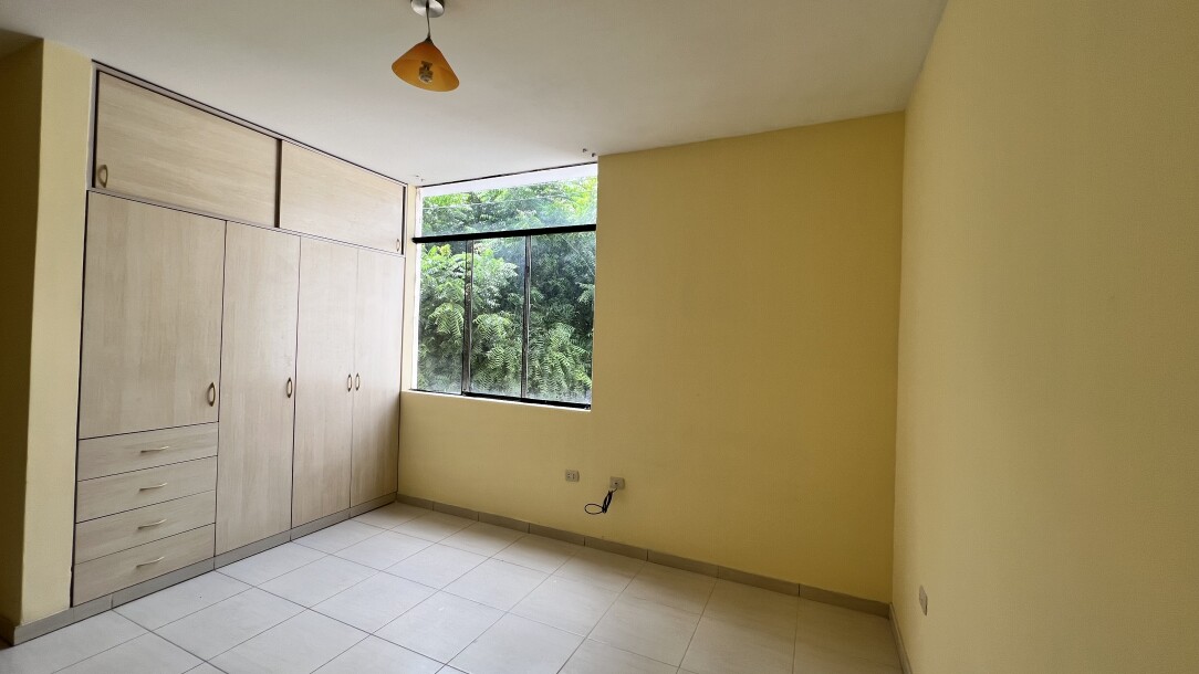 CASA En Urb. Los Cocos del Chipe-13