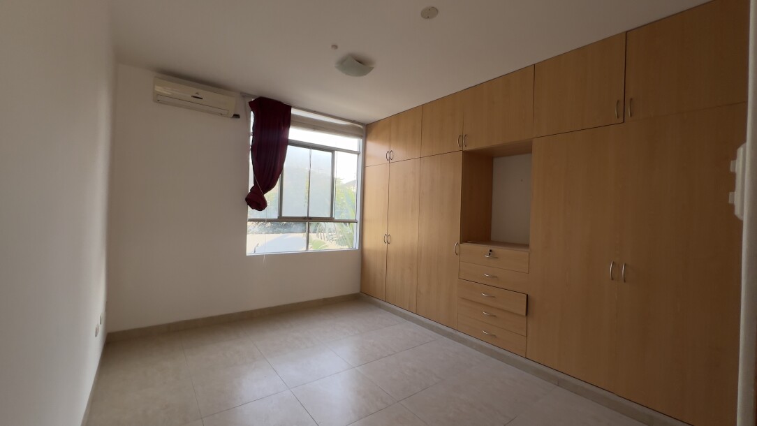 CASA En Urb. El Chipe dentro de Condominio Privado-14