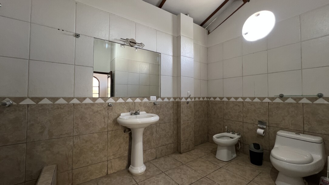 CASA En Urb. Los Geranios (amoblada)-22