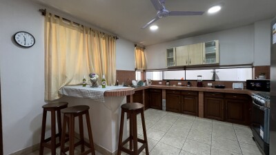 CASA En Urb. Los Geranios (amoblada)