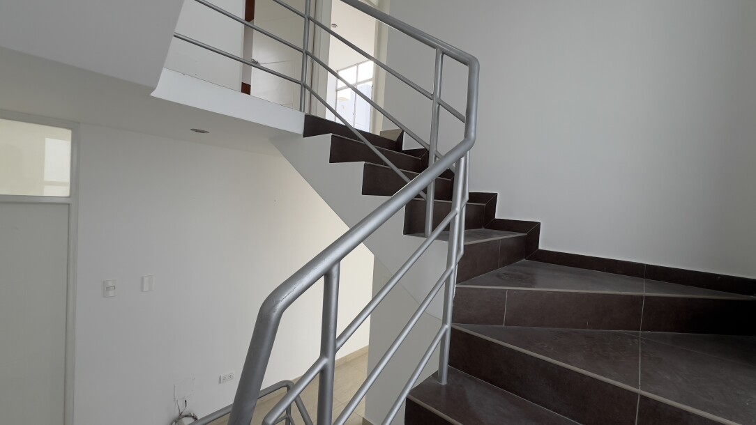 CASA En Urb. El Golf-10