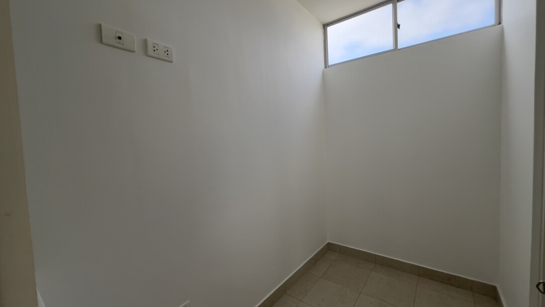 CASA En Urb. El Golf-16