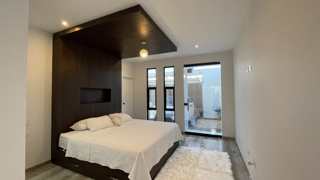 CASA En Urb. Los Corales I-12