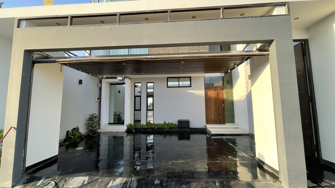 CASA En Urb. Los Corales I-17