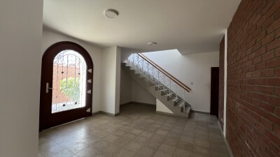 CASA En Urb. Los Geranios