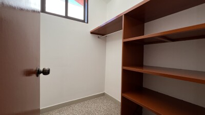 CASA En Urb. Los Geranios