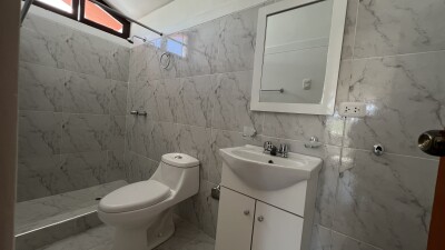 CASA En Urb. Los Geranios