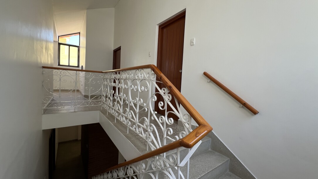 CASA En Urb. Los Geranios-23