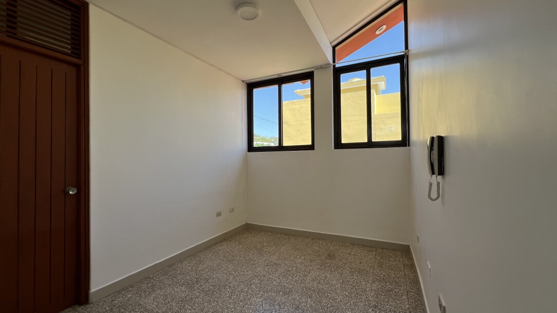 CASA En Urb. Los Geranios-24