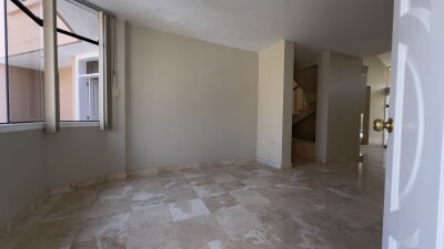 CASA En Urb. Los Geranios