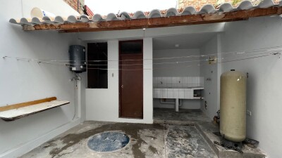 CASA En Urb. Los Geranios