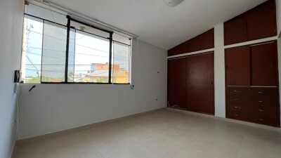 CASA En Urb. Los Geranios