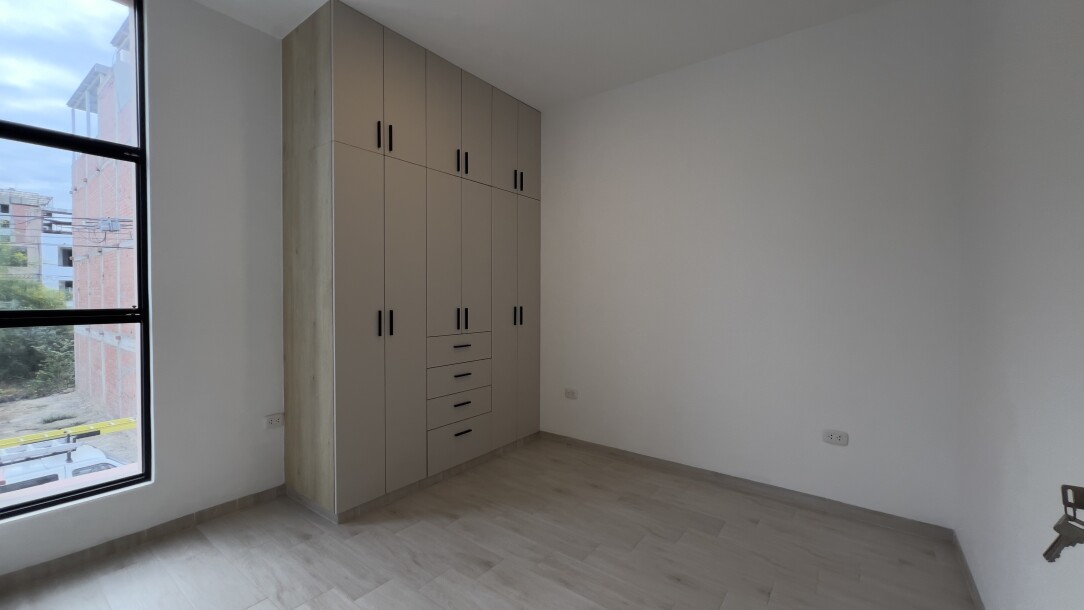 CASA DE ESTRENO En Urb. Miraflores Country Club-28