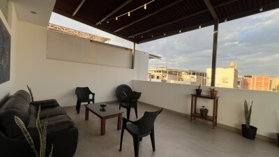 CASA DE ESTRENO En Urb. Miraflores Country Club I